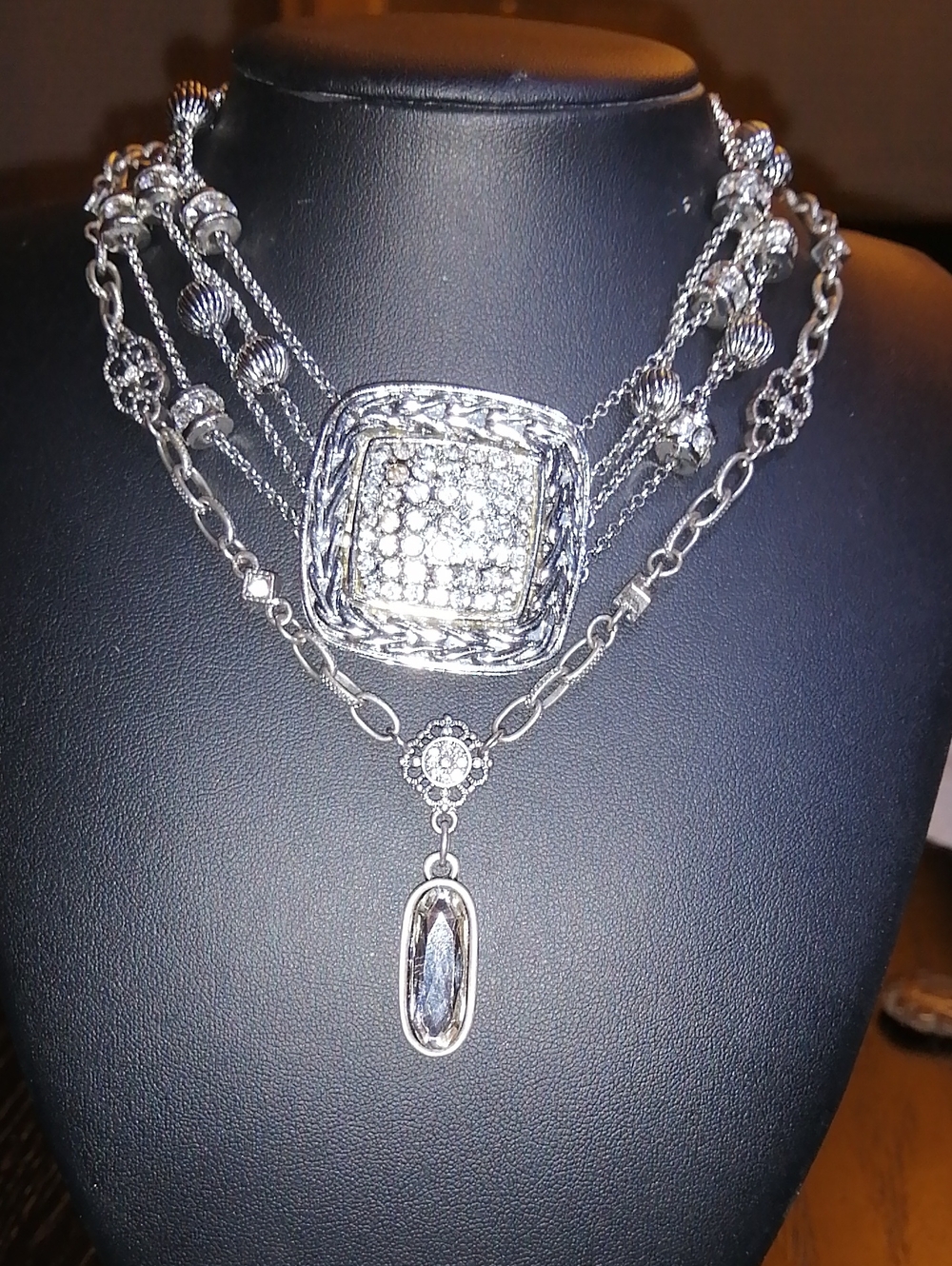 Antique Look Necklace With One Large Crystal And Sparkling Necklace Bundle
